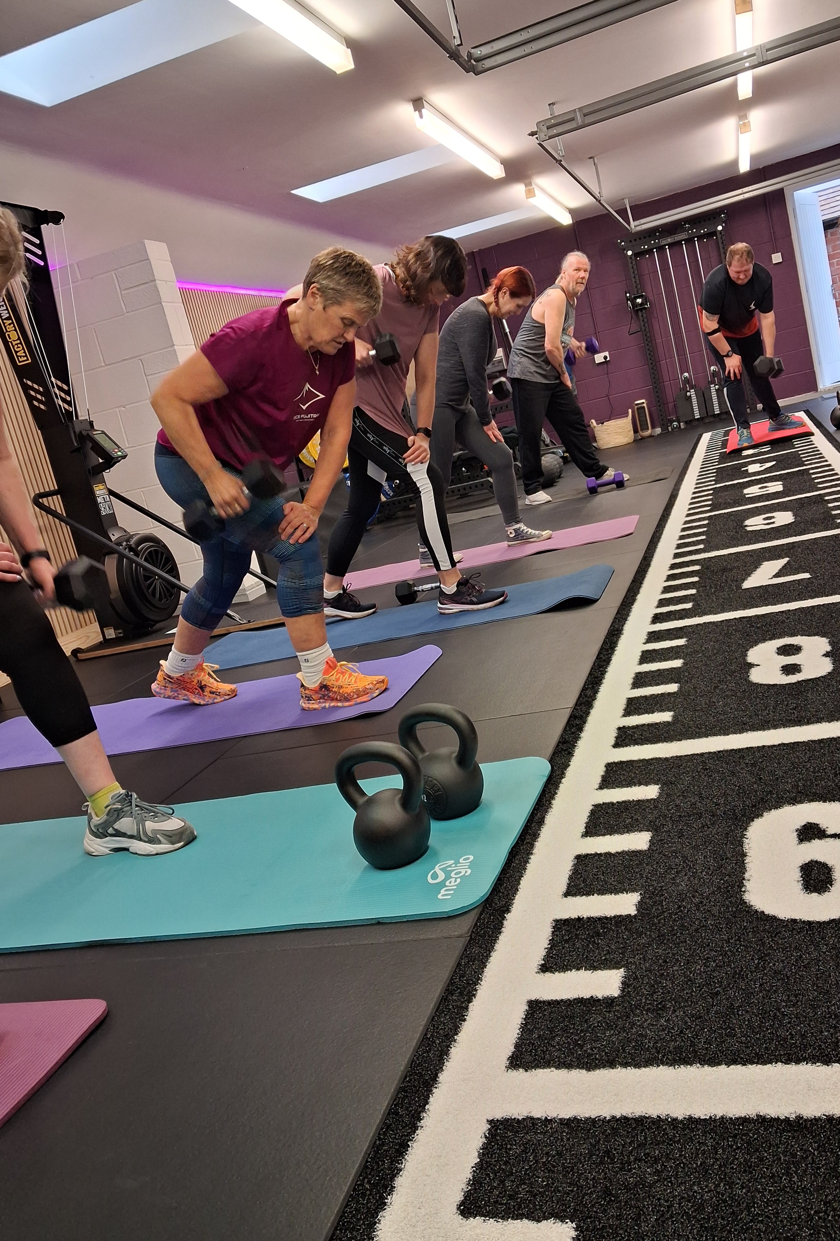 Small Group Training in Redditch: A Supportive Way to Build Strength & Confidence